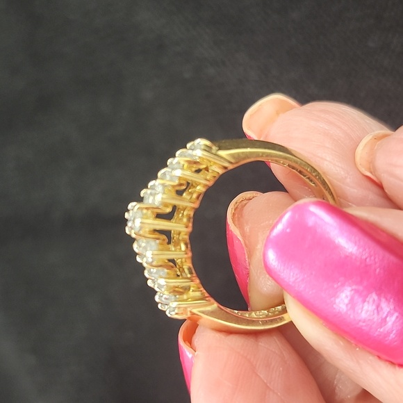 SALE💥14k Diamond Anniversary Ring - Picture 11 of 13